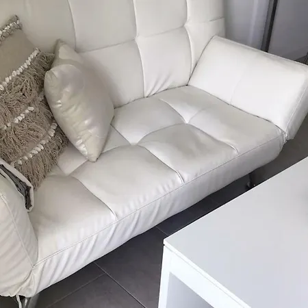 Bristol Beach Apartment *